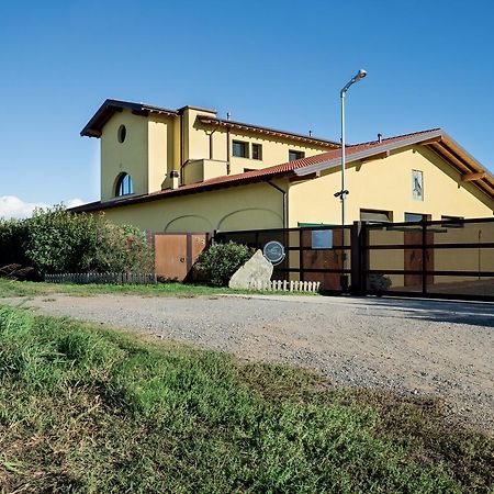 Agriturismo Camisi Qh Cambiago Εξωτερικό φωτογραφία