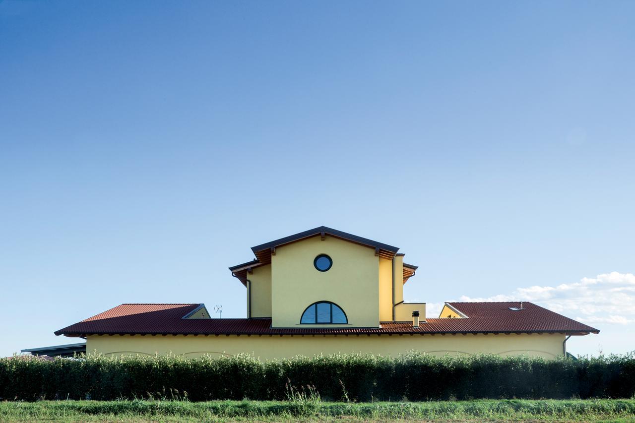 Agriturismo Camisi Qh Cambiago Εξωτερικό φωτογραφία
