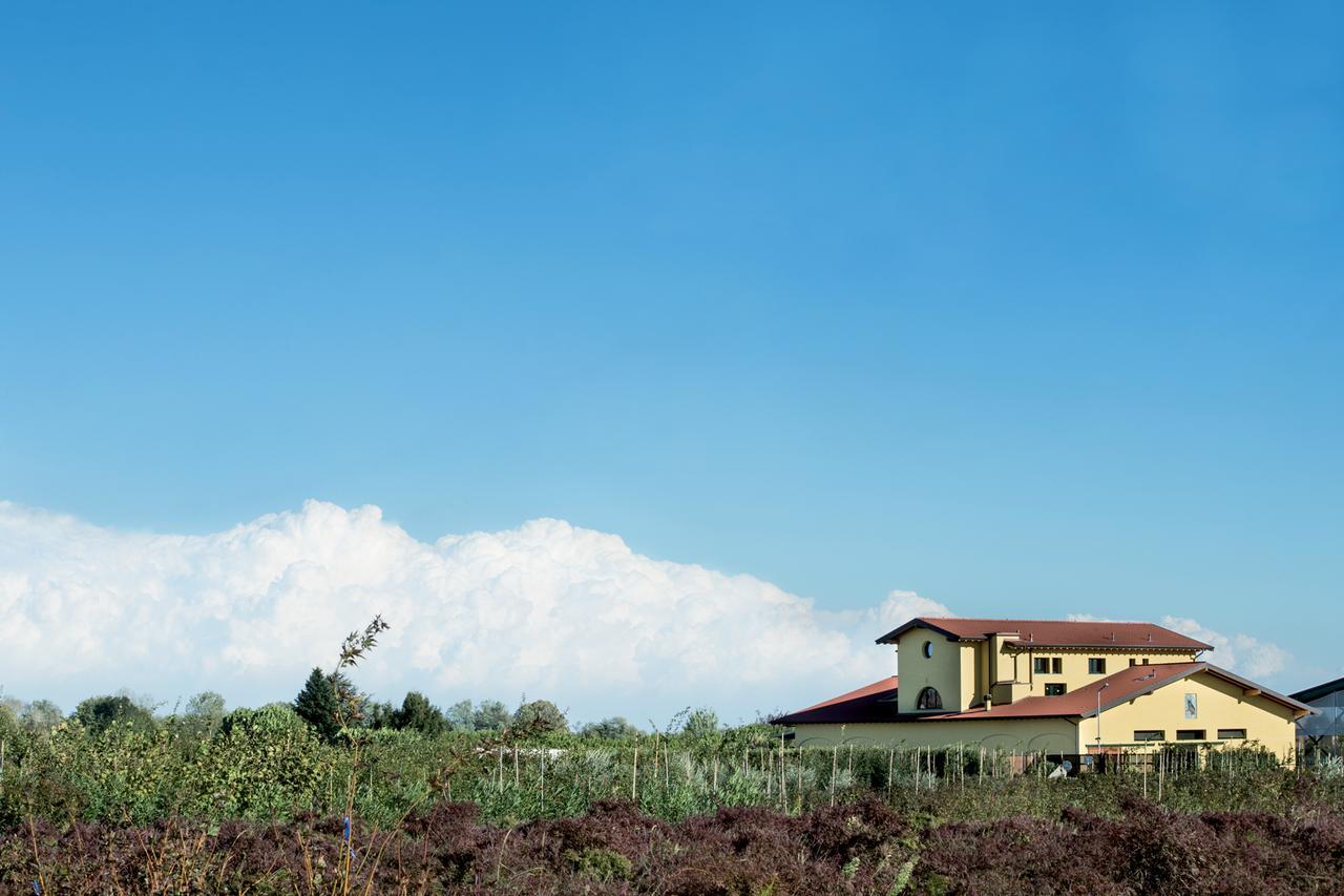 Agriturismo Camisi Qh Cambiago Εξωτερικό φωτογραφία